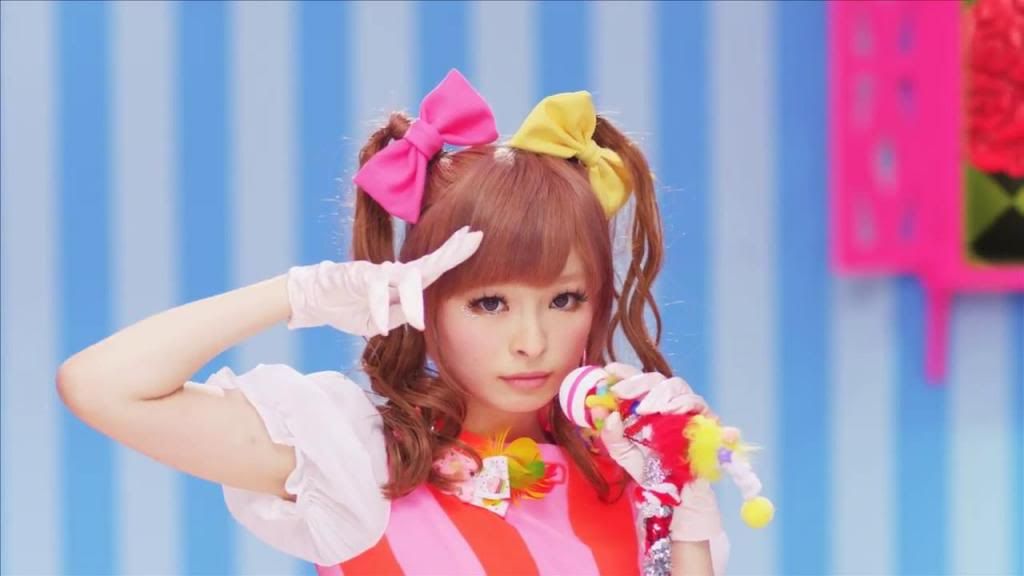  photo kyary-pamyu-pamyu_zps5047856e.jpg